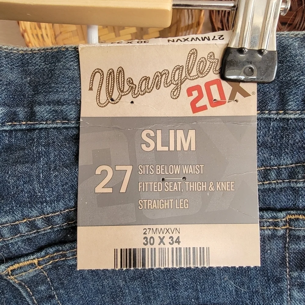 Wrangler 20X Slim Straight Leg